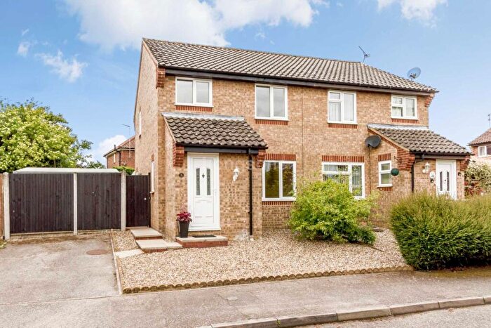 3 Bedroom Semi-Detached House For Sale In Stratton Close, Swaffham, PE37