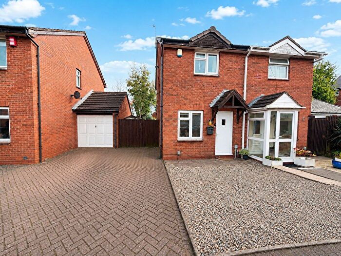 2 Bedroom Semi Detached House For Sale In Shawley Croft, Birmingham, B27