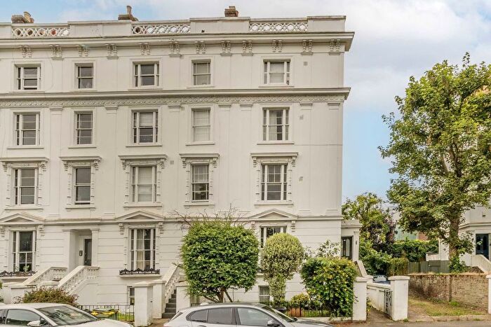 1 Bedroom Flat To Rent In Grafton Square, London, SW4