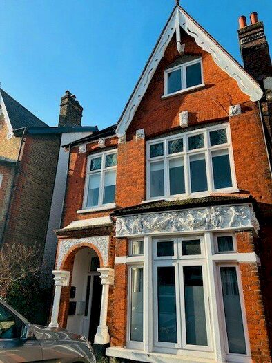 2 Bedroom Flat To Rent In Chatsworth Road, Croydon, CR0