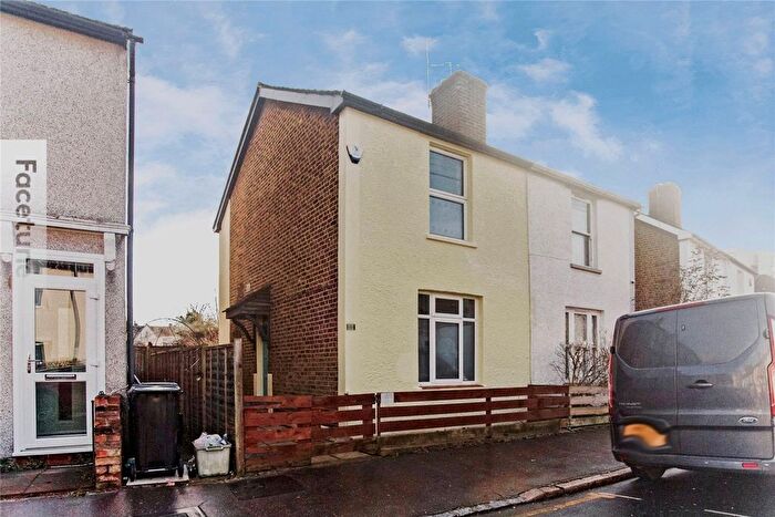 2 Bedroom Semi Detached House For Sale In Parker Road, Croydon, CR0