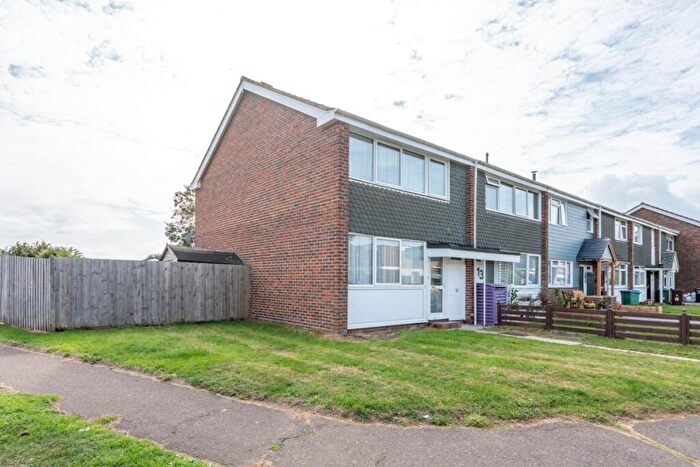 2 Bedroom End Of Terrace House For Sale In Churchill Walk, Pagham, Bognor Regis, PO21