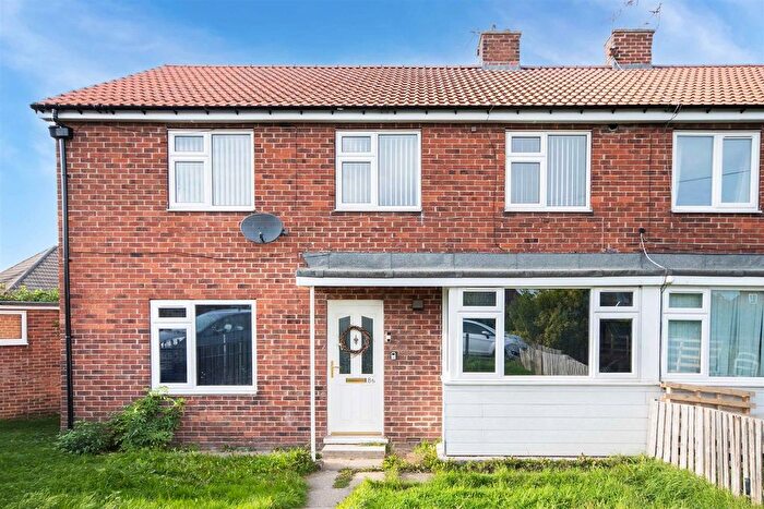 2 Bedroom Flat For Sale In Rowena Drive, Thurcroft, Rotherham, S66