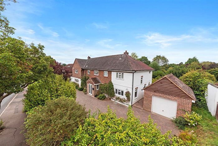 6 Bedroom Detached House For Sale In The Ridgeway, Tonbridge, TN10
