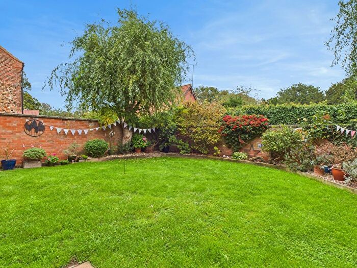 4 Bedroom Semi-Detached House For Sale In Church Farm Barns, Narborough, King's Lynn, PE32