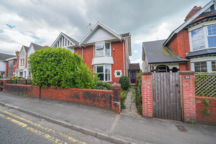 4 Bedroom Semi Detached House For Sale In Dillwyn Road, Swansea, SA2