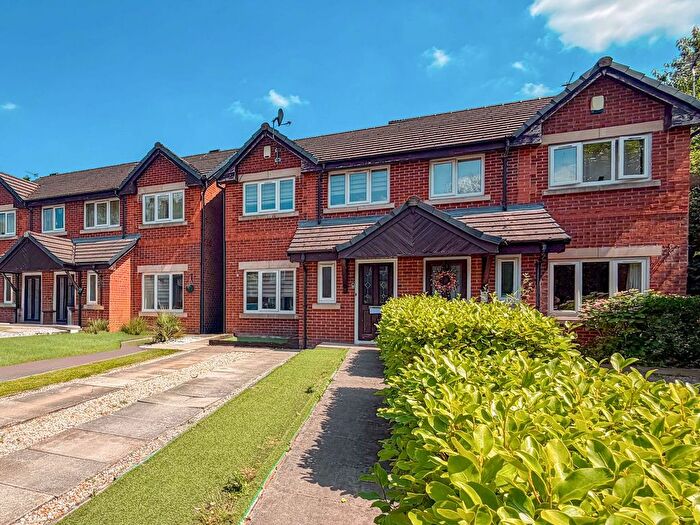 2 Bedroom Semi Detached House For Sale In Greengate Close, Bury, BL9