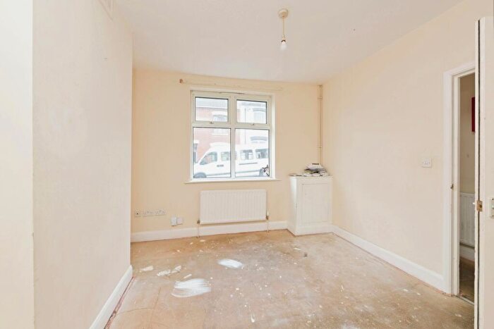 2 Bedroom Terraced House For Sale In Hampton Street, Northampton, NN1