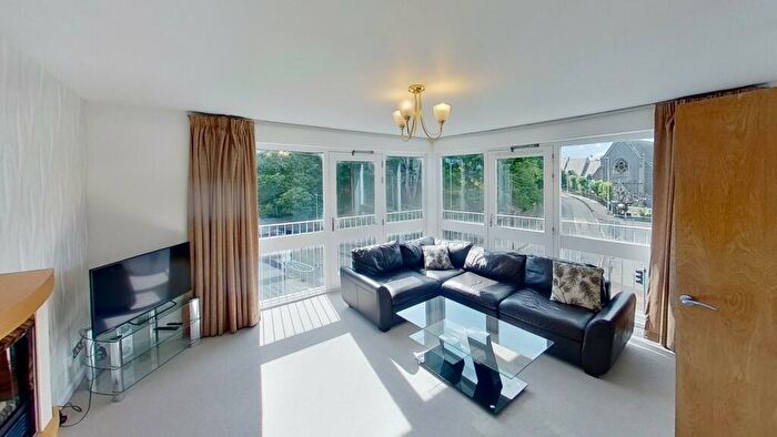 2 Bedroom Flat To Rent In Dee Village, City Centre, Aberdeen, AB11