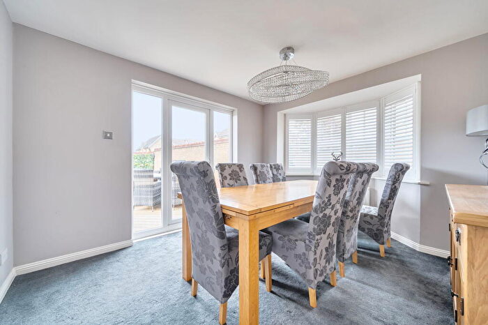 4 Bedroom Detached House For Sale In Sq Ft - Ensuites - Driveway For Cars - Woolbrook Close, ME8