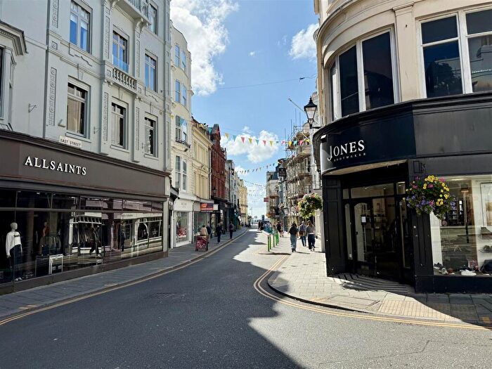 3 Bedroom Flat To Rent In East Street, Brighton, BN1