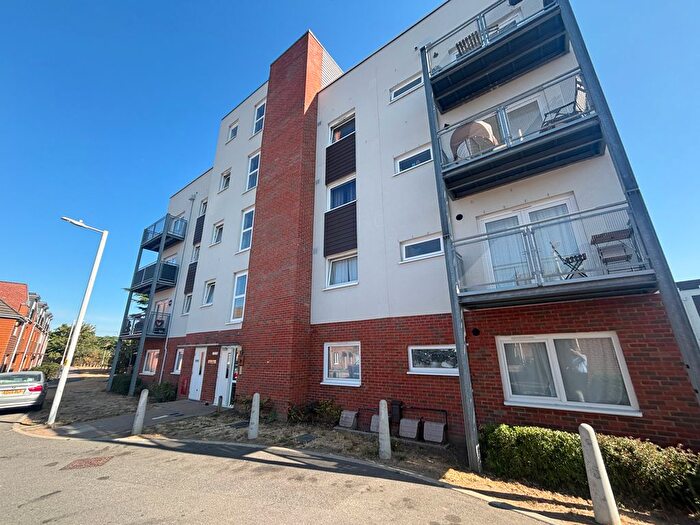 2 Bedroom Flat To Rent In Muir Drive, Dartford, DA1