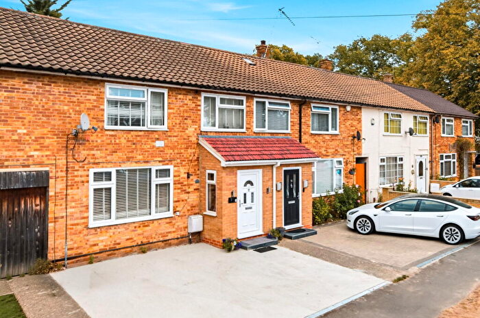 3 Bedroom Terraced House For Sale In Ripley Close, Slough, SL3