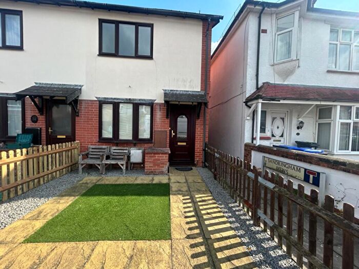 1 Bedroom End Of Terrace House To Rent In Broadwater, BN14