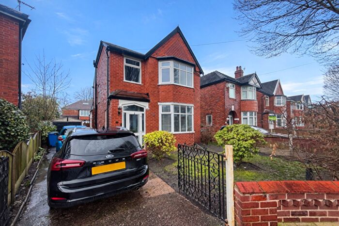 3 Bedroom Detached House For Sale In Green Walk, Stretford, M32