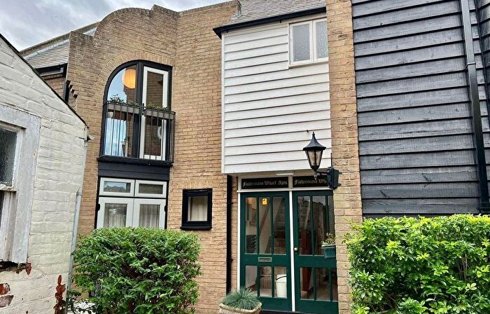 1 Bedroom Flat To Rent In Fishermans Wharf, The Quay, Sandwich, Kent, CT13