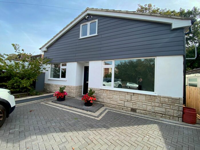 4 Bedroom Chalet To Rent In Vale Road, Bournemouth, BH1