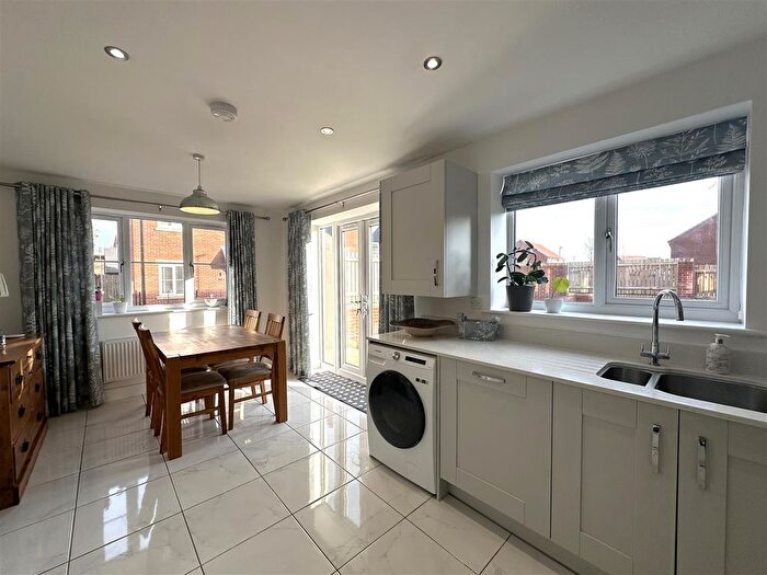 3 Bedroom Detached House For Sale In Woodall Gate, Howden, Goole, DN14