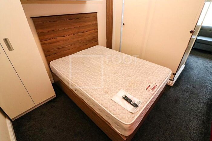 Flat To Rent In Sunbridge Halls, Sunbridge Road, BD1