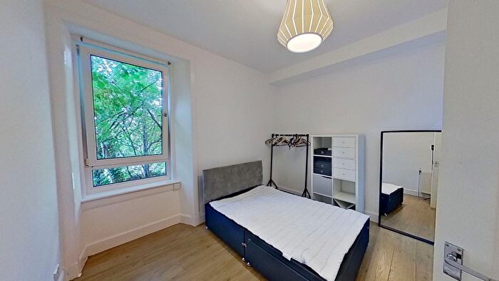 1 Bedroom Flat To Rent In Albert Street, Edinburgh, Midlothian, EH7