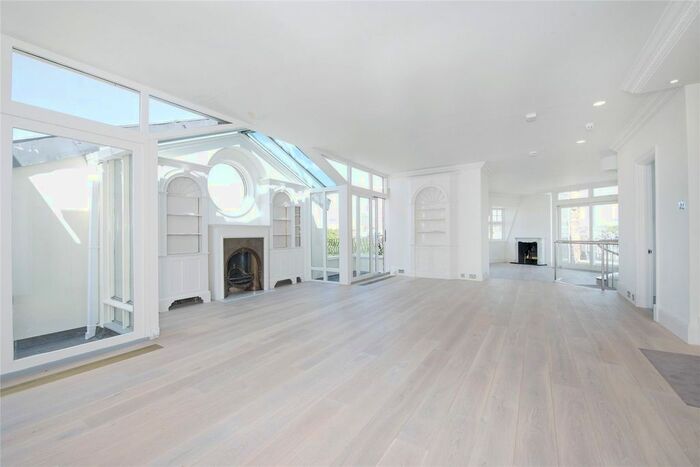 4 Bedroom Flat To Rent In Sloane Gate Mansions, D'oyley Street, Knightsbridge, London, SW1X