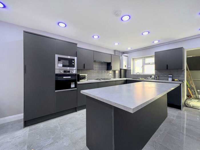 3 Bedroom House To Rent In Croft Road, Cosby, LE9