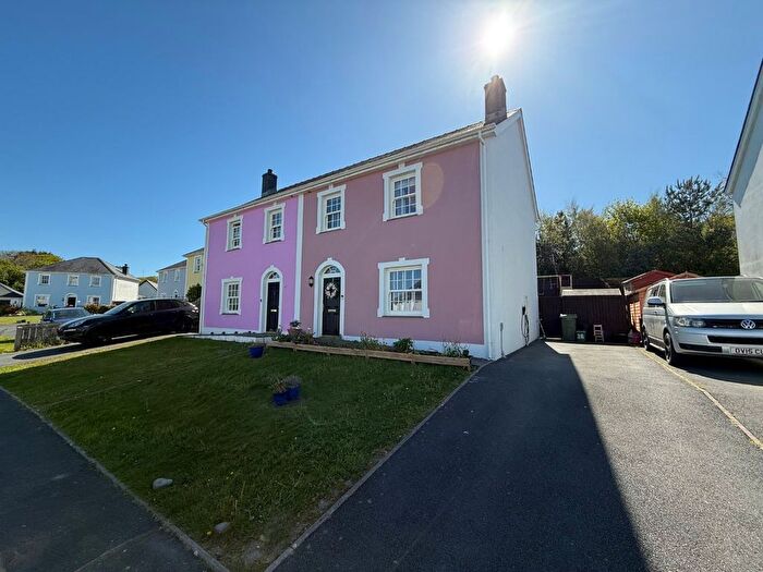 3 Bedroom Semi-Detached House For Sale In Stad Craig Ddu, Llanon, SY23