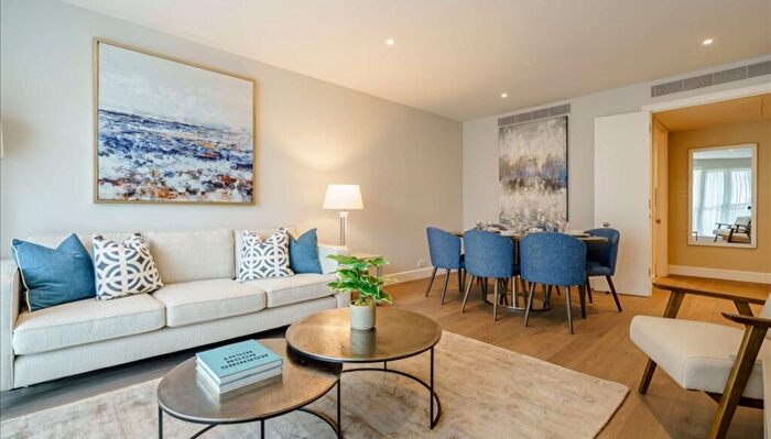 2 Bedroom Flat To Rent In Westferry Circus, London, E14