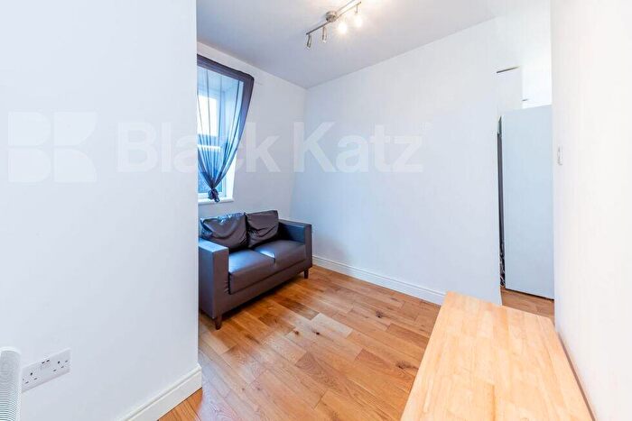 1 Bedroom Flat To Rent In Springdale Road, Stoke Newington, N16