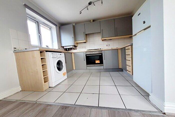 2 Bedroom Flat To Rent In Denning Place, Manchester, M27