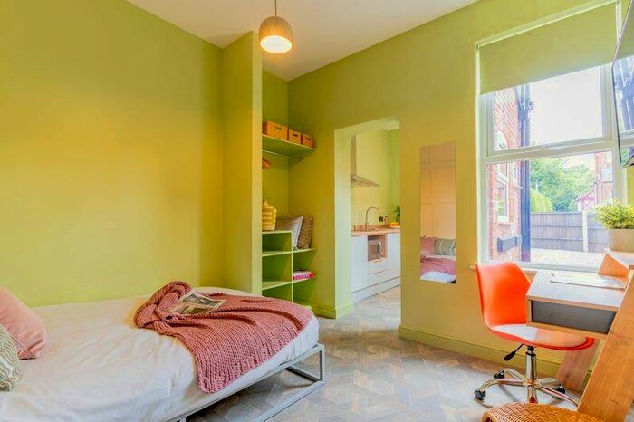 Studio To Rent In Room, Swinburne Street, DE1