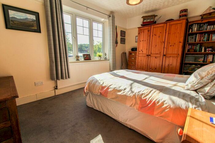 2 Bedroom Semi-Detached House For Sale In Water Road, Reading, RG30