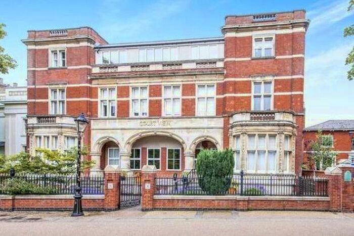 Studio To Rent In New Walk, Leicester, LE1