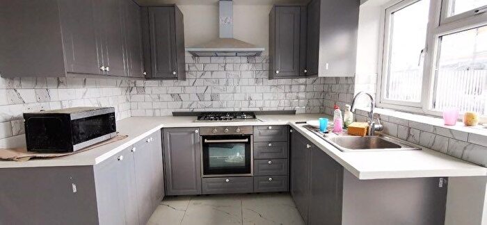 3 Bedroom End Of Terrace House To Rent In Mulberry Court, Barking, IG11