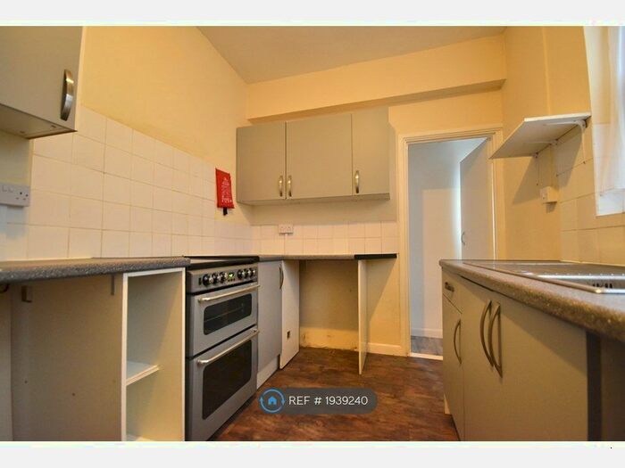 3 Bedroom Terraced House To Rent In Langley Road, Portsmouth, PO2