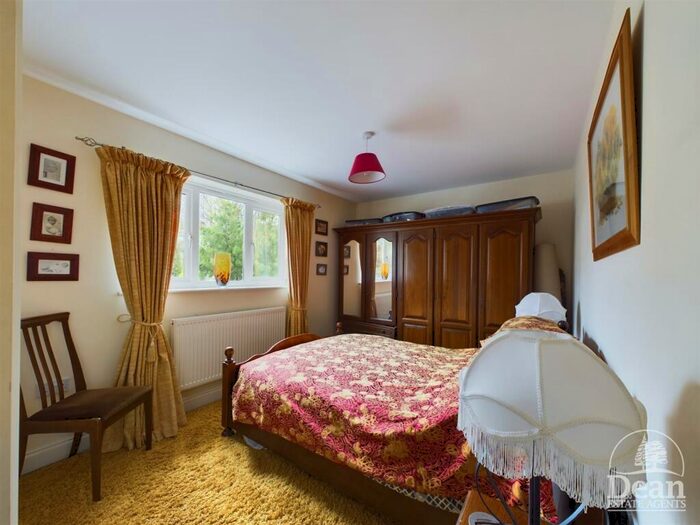 3 Bedroom Detached House For Sale In Dockham Road, Cinderford, GL14