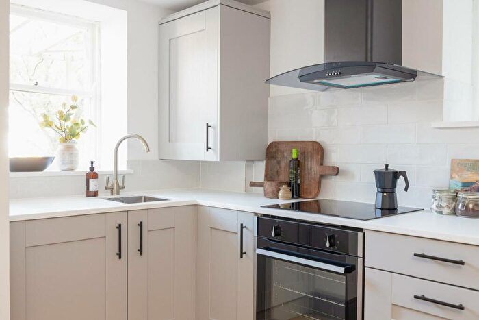 1 Bedroom Flat For Sale In Knowle Road, Totterdown, BS4