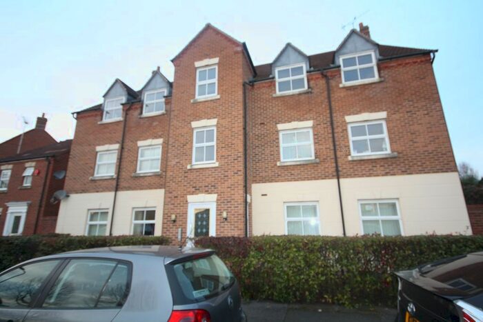 2 Bedroom Flat To Rent In Shaw Gardens, Slough, SL3