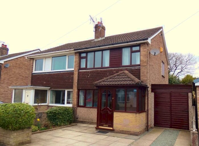 3 Bedroom Semi-Detached House To Rent In Hellifield, Preston, PR2