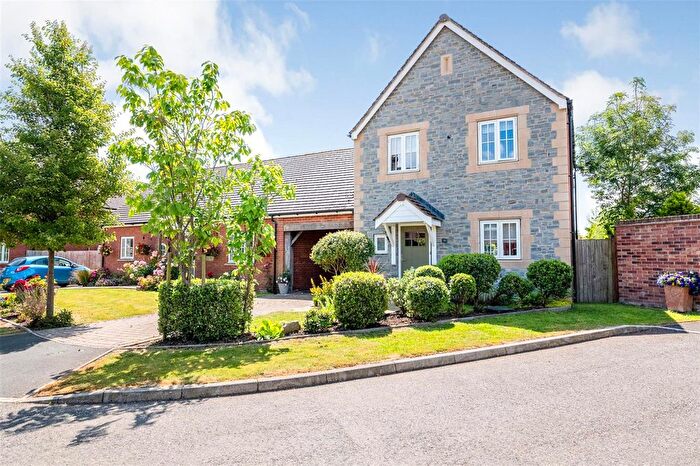 4 Bedroom Detached House For Sale In Wesley Gardens, Stratford-Upon-Avon, Warwickshire, CV37