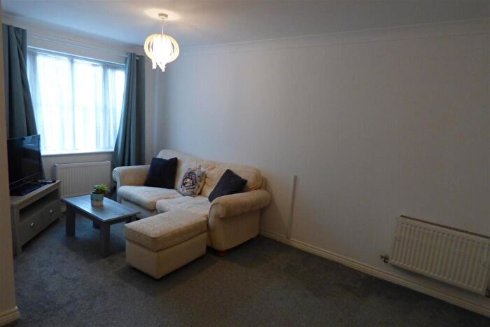 3 Bedroom Detached House To Rent In Adelante Close, Stoke Gifford, Bristol, Gloucestershire, BS34