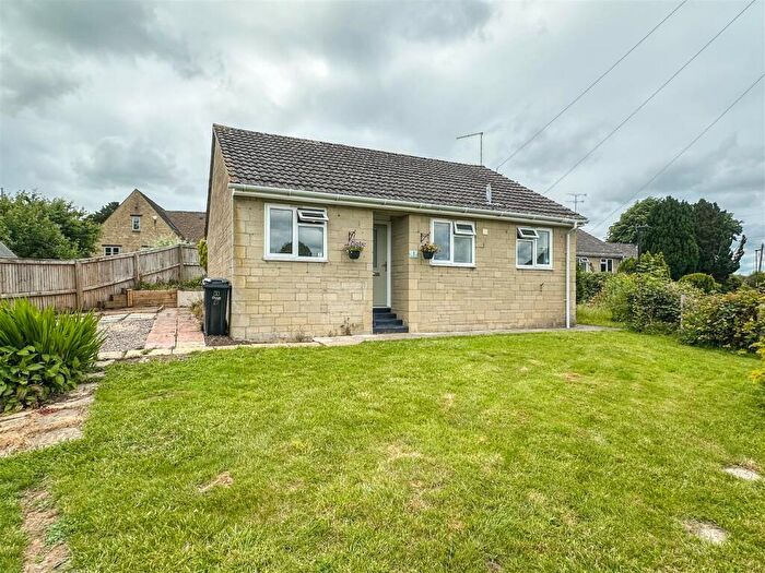 2 Bedroom Detached Bungalow To Rent In Kembles Close, Malmesbury, SN16