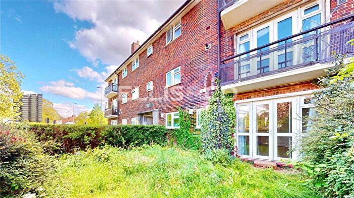 2 Bedroom Flat For Sale In Springwell Road, Hounslow, TW4