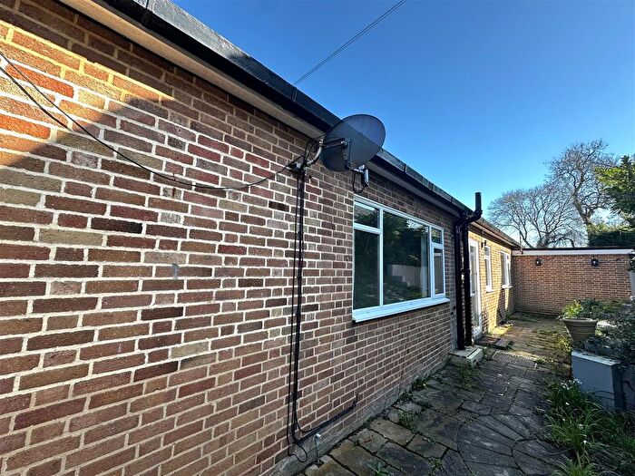 2 Bedroom Terraced Bungalow To Rent In Glasshouse Lane, Lapworth, Solihull, B94