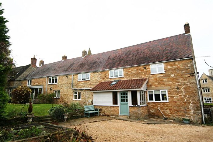 4 Bedroom Farm House To Rent In School Lane, Morcott, Rutland, LE15