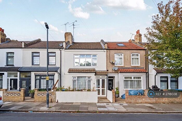 2 Bedroom Maisonette To Rent In Malton Street, London, SE18