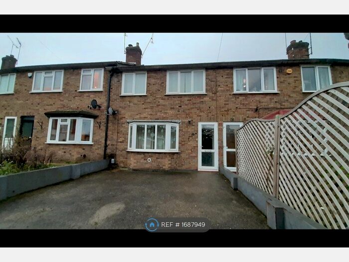 3 Bedroom Terraced House To Rent In Robin Hood Court, Sutton, SM1