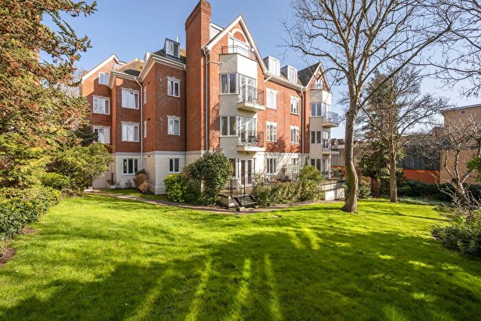 2 Bedroom Flat For Sale In Wimbledon Hill Road, Wimbledon, London, SW19