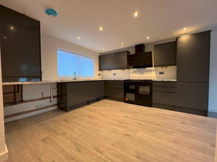 4 Bedroom Terraced House To Rent In Fernhill Close, Bootle, L20