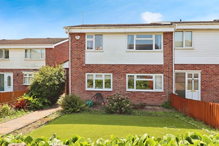 4 Bedroom Semi-Detached House For Sale In Waun Fach, Cardiff, CF23